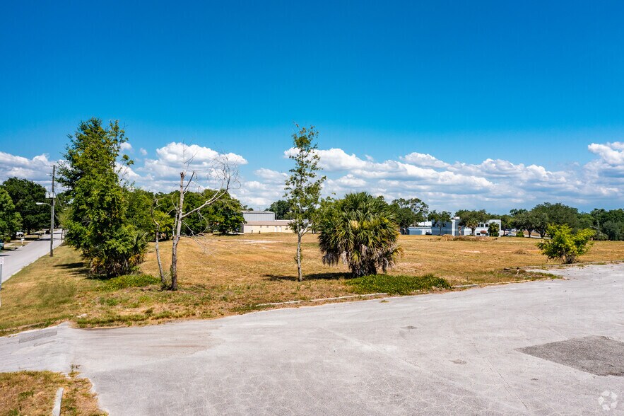 More Photos Of 901 12th St, Clermont Land For Sale