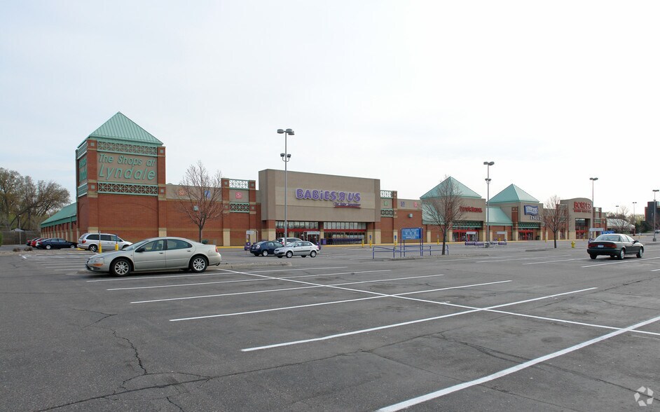 More Photos Of 710-900 W 78th St, Richfield General Retail For Lease