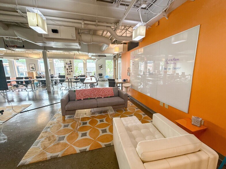 More Photos Of 5401-5407 Walnut St, Pittsburgh Office For Lease