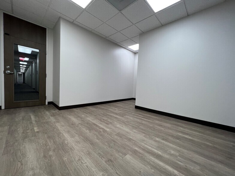 More Photos Of 6350 LBJ Fwy, Dallas Unknown For Lease