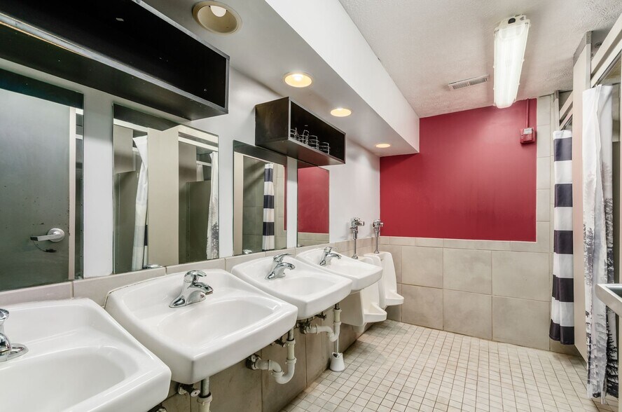 More Photos Of 191 E 15th Ave, Columbus Lodge Meeting Hall For Lease