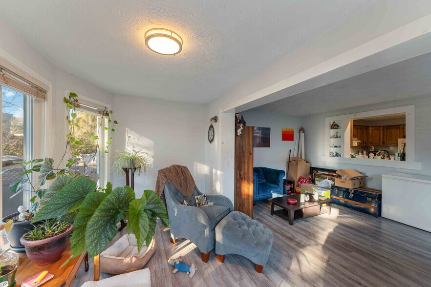 More Photos Of 732 Morin St, Ottawa Apartments For Sale