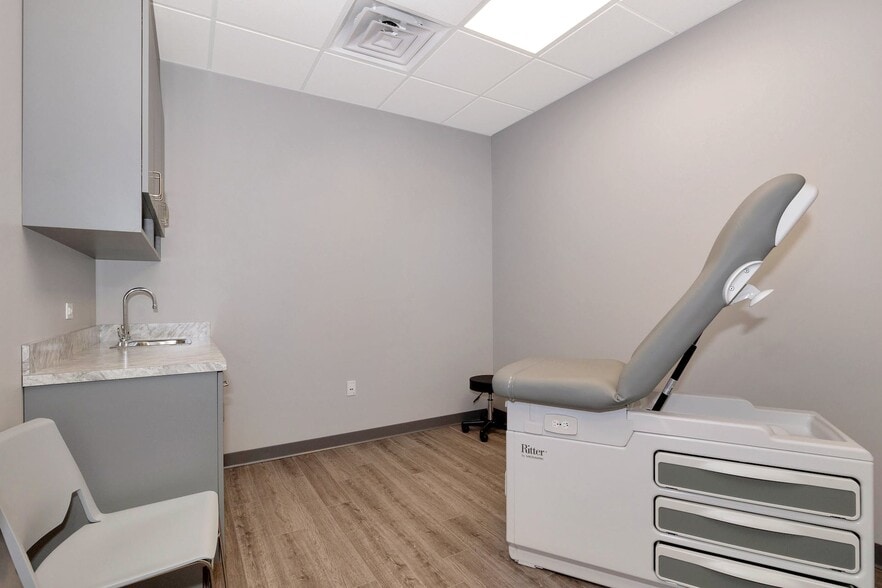 More Photos Of 10 Waldron Ave, Nyack Storefront For Lease