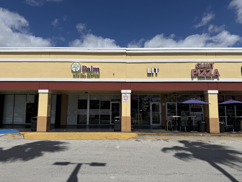 More Photos Of 6805-7031 Taft St, Hollywood Unknown For Lease