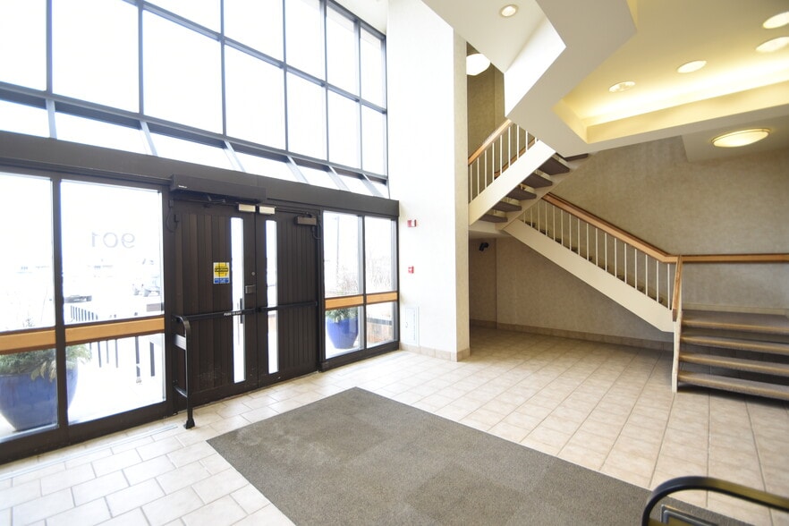 More Photos Of 901 13th Ave E, West Fargo Office For Sale