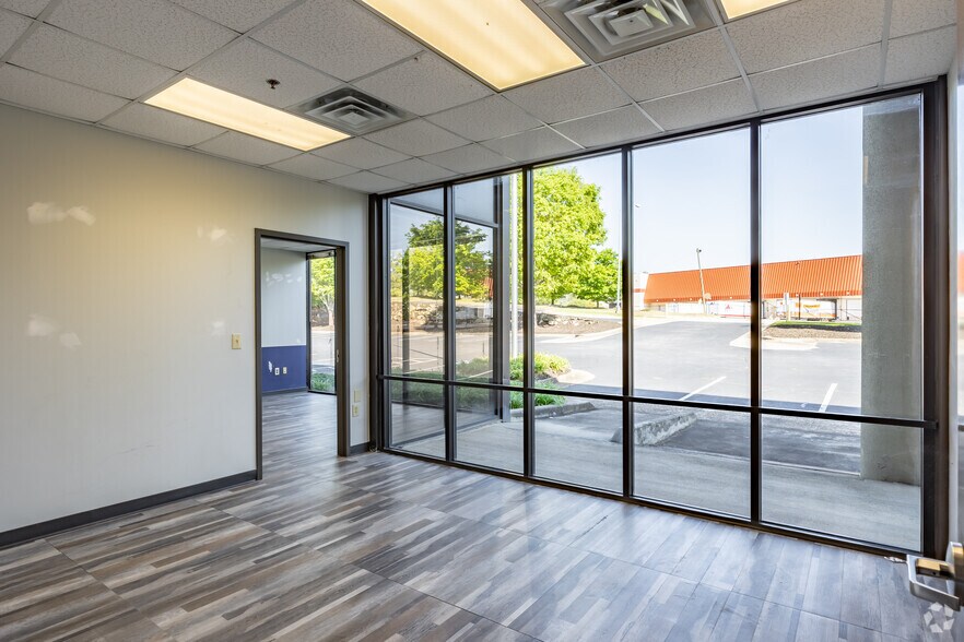 More Photos Of 4700 Stalwart Dr, Fairburn Warehouse For Lease