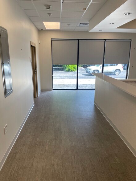More Photos Of 801 Northpoint Pky, West Palm Beach Office For Lease