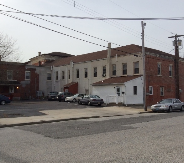 More Photos Of 19-27 N Main St, Woodstown Storefront Retail Residential For Lease