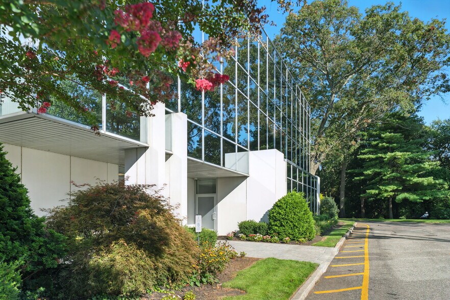 More Photos Of 700 Veterans Memorial Hwy, Hauppauge Unknown For Lease