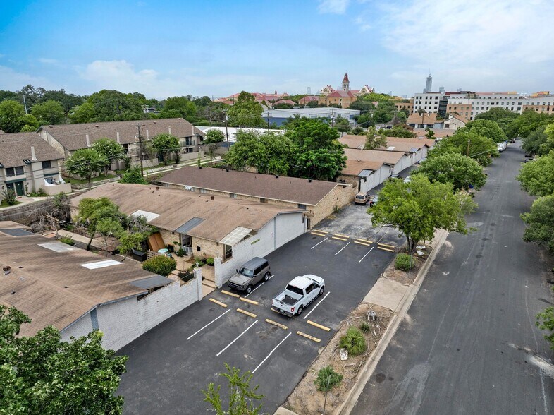 More Photos Of 3416 Willowrun Dr, Austin Apartments For Sale