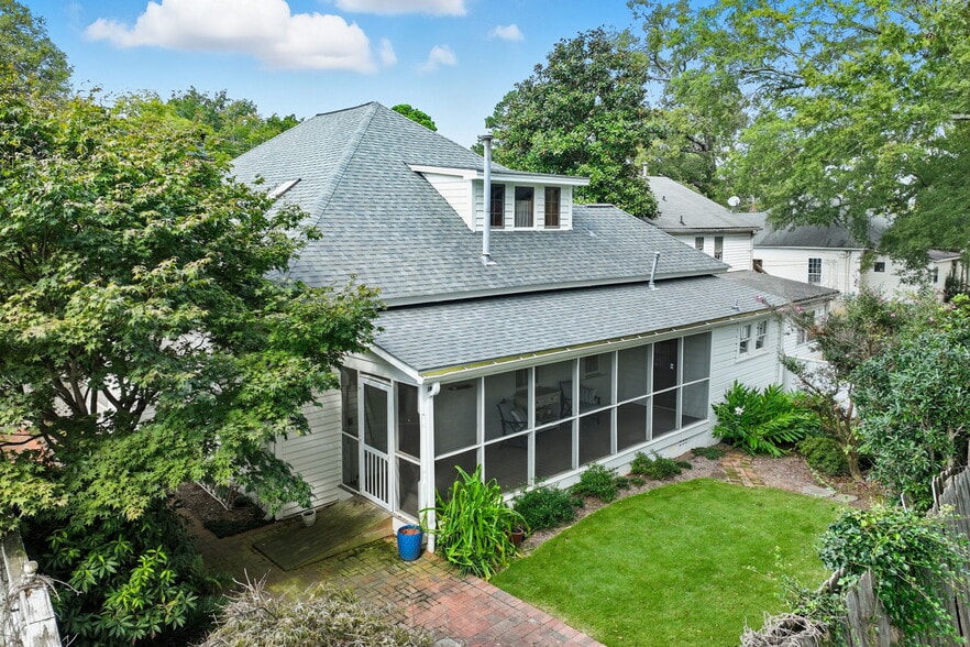 More Photos Of 610 Candler St, Gainesville Medical For Sale