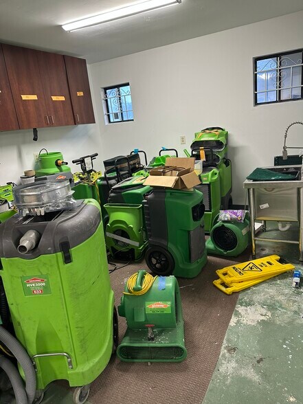 More Photos Of 10569 Lem Turner Rd, Jacksonville Medical For Sale