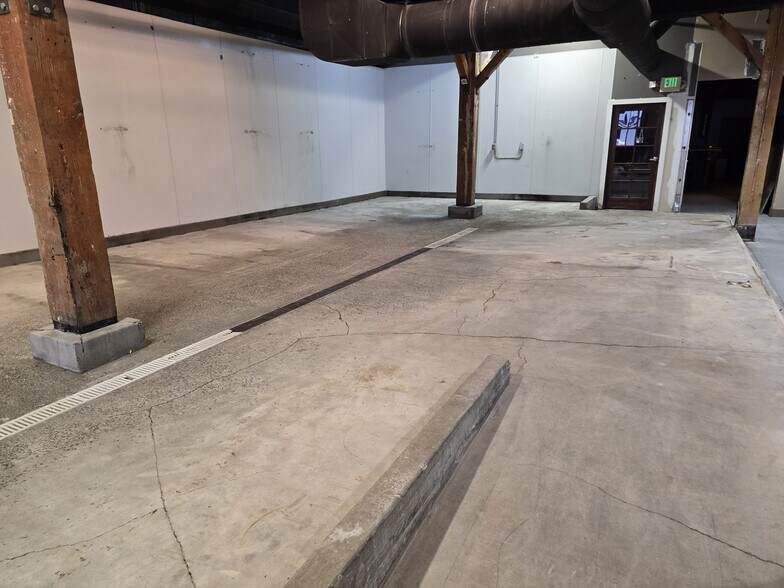 More Photos Of 202-206 St Helens Ave, Tacoma Restaurant For Lease