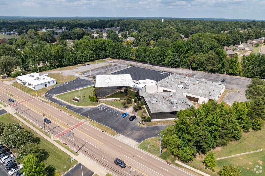 More Photos Of 5640 Airline Rd, Arlington Office For Sale