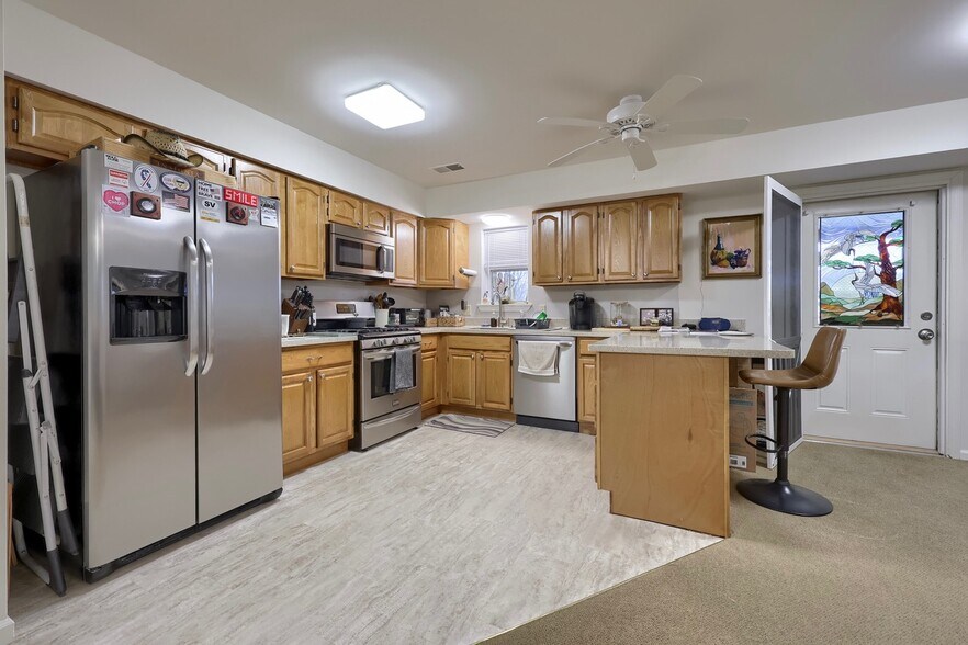 More Photos Of 2140 Lincoln Hwy E, Lancaster Hotel For Sale