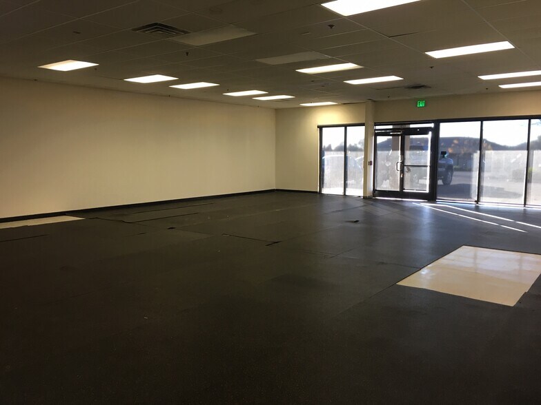 More Photos Of 779-789 E Monte Vista Ave, Vacaville General Retail For Lease