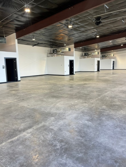 More Photos Of 220th Street & Highway 6, Gretna Service For Sale
