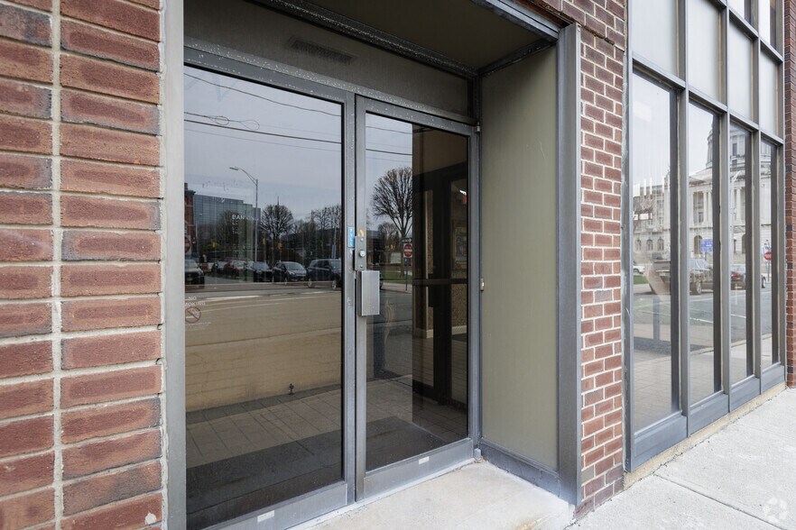 More Photos Of 20-22 Court St, Hackensack Medical For Lease