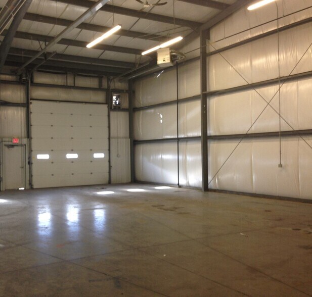 More Photos Of 1206 5th St, Nisku Manufacturing For Lease
