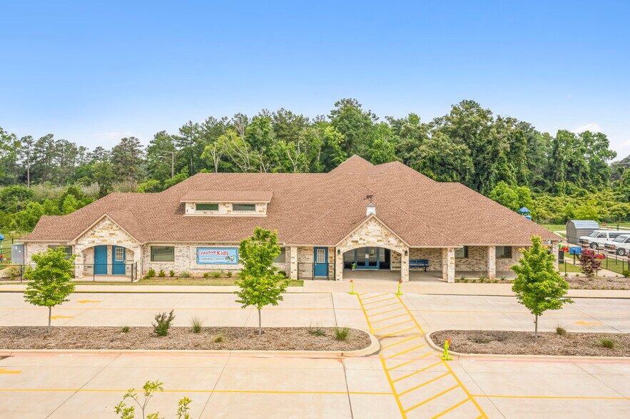 More Photos Of 3130 E 5th St, Tyler Daycare Center For Sale