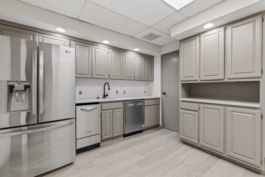 More Photos Of 1515 S Boulder Ave, Tulsa Office For Lease
