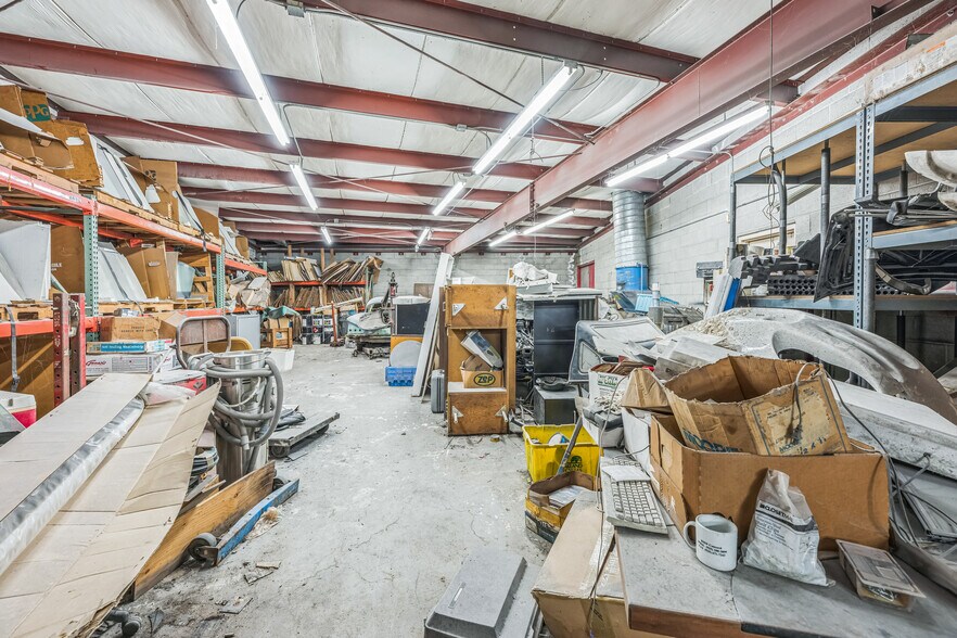 More Photos Of 6009-6017 International Blvd, Oakland Auto Repair For Sale