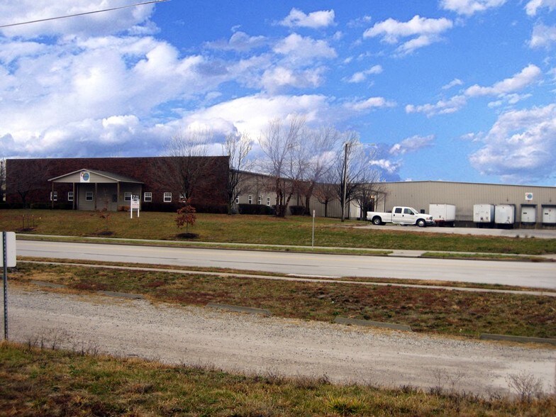 Primary Photo Of 800 N Center St, Gardner Manufacturing For Lease