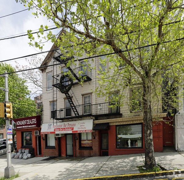 More Photos Of 3810-3814 32nd St, Union City Restaurant For Sale