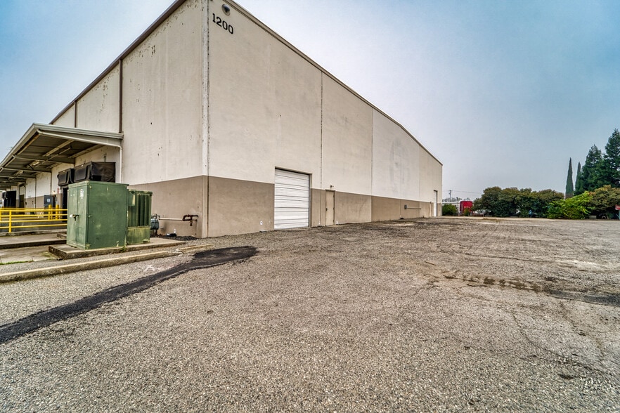 More Photos Of 1200 Putman Ave, Yuba City Warehouse For Lease