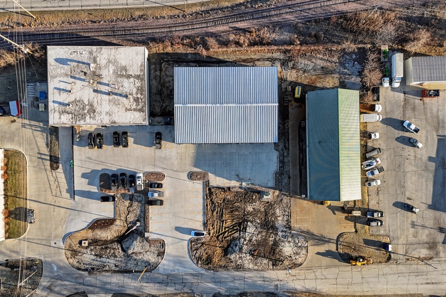 More Photos Of 385 NW 43rd Pl, Des Moines Industrial For Lease