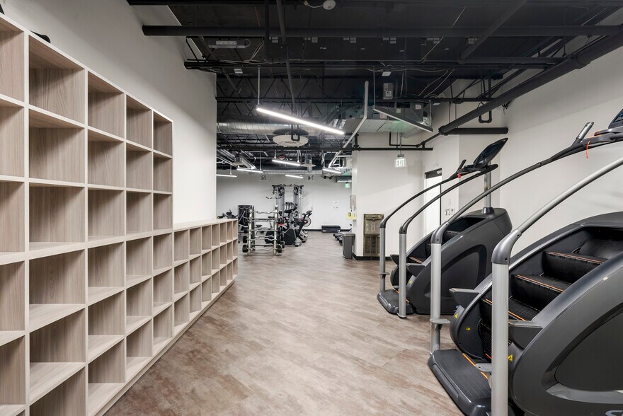 More Photos Of 400 W 48th Ave, Denver Office For Lease