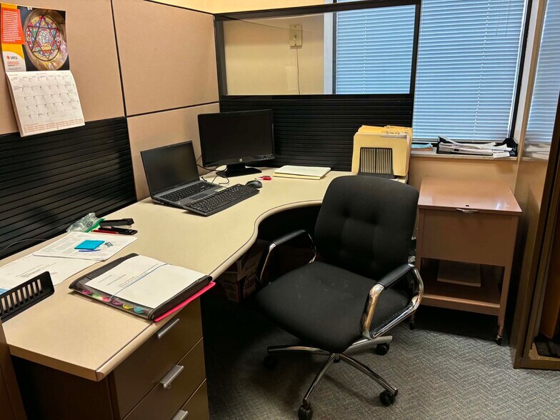 More Photos Of 215 Eugenie St W, Windsor Coworking Space