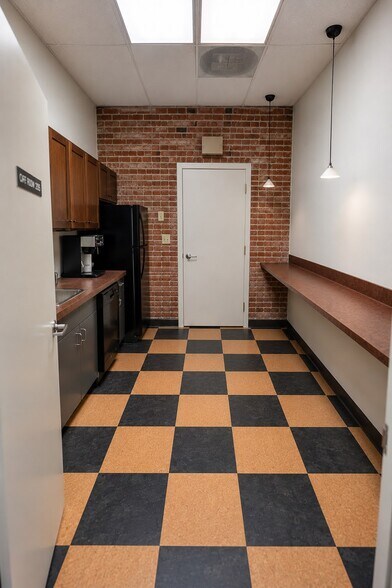 More Photos Of 3400 3rd Ave, Sacramento Office For Lease