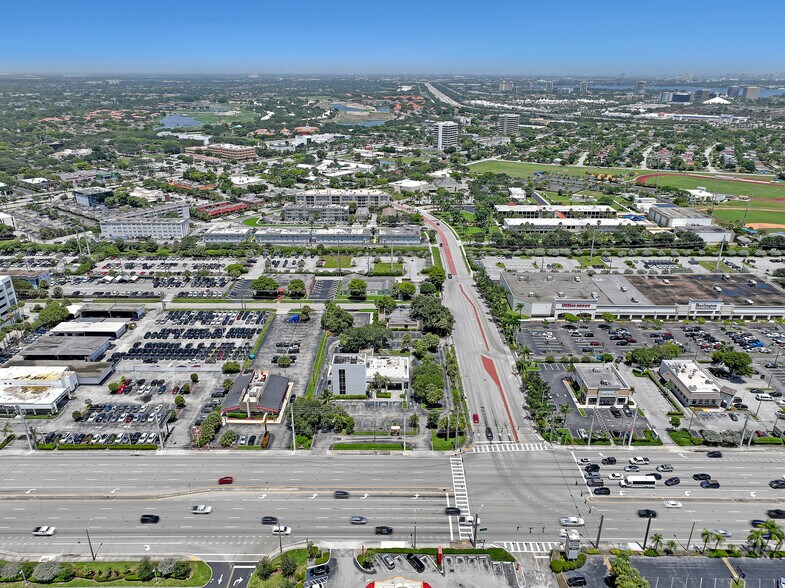 More Photos Of 2701 W Okeechobee Blvd, West Palm Beach Office For Sale