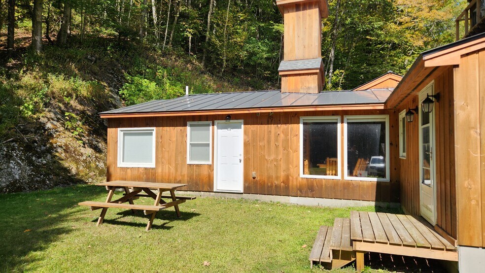 More Photos Of 5672 US Route 4, Killington Hotel For Sale