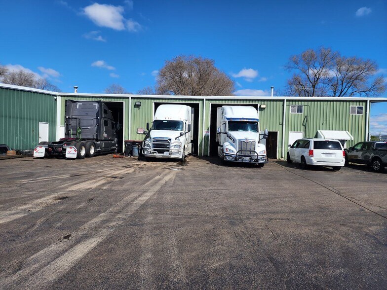 More Photos Of 23040 W Eames St, Channahon Industrial For Sale