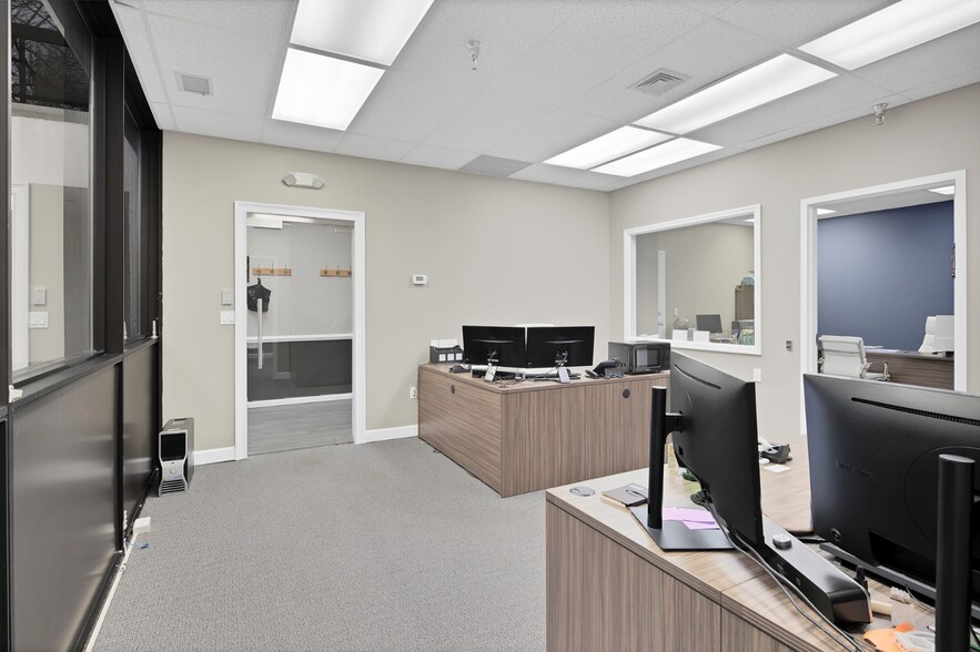More Photos Of 1 Executive Blvd, Suffern Office For Sale