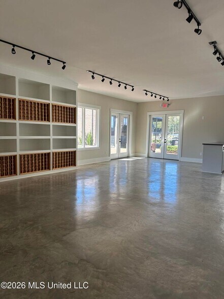 More Photos Of 253 N Natchez Dr, Madison Apartments For Lease