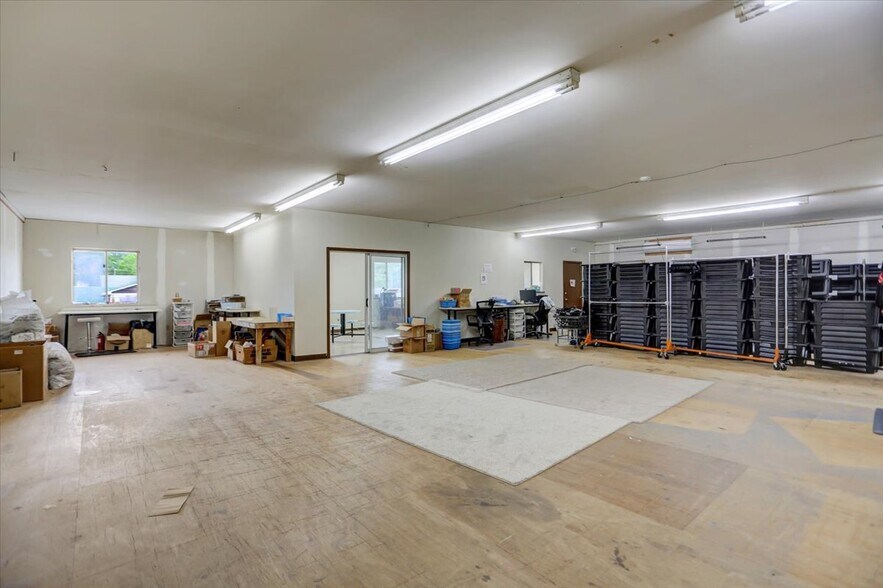 More Photos Of 140 W Orange St, Shippensburg Storefront For Sale