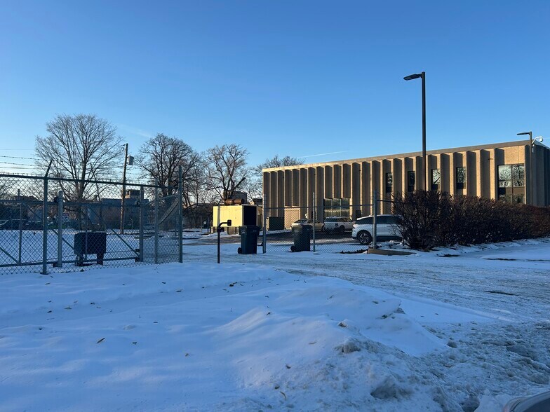 More Photos Of 316 E Monroe St, South Bend Flex For Sale