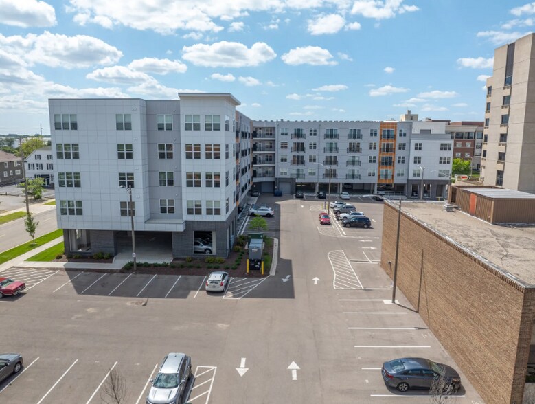 More Photos Of 501 S Capitol Ave, Lansing Office For Sale