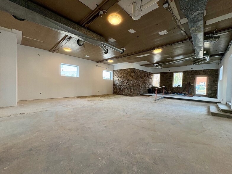 More Photos Of 255-257 Short Coxe Ave, Asheville Storefront Retail Office For Lease