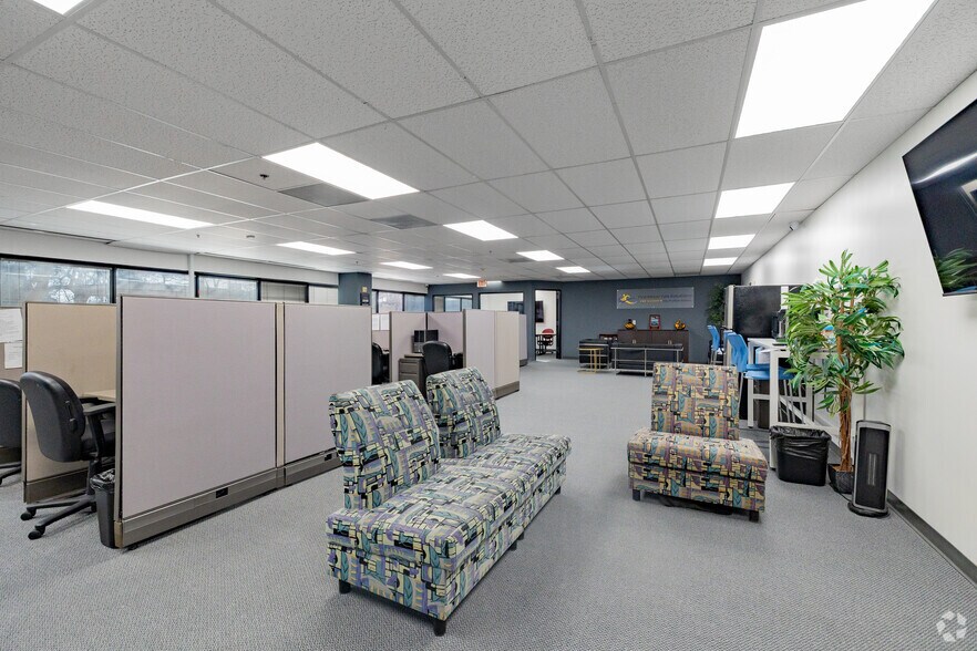 More Photos Of 200 Chisholm Pl, Plano Office For Lease