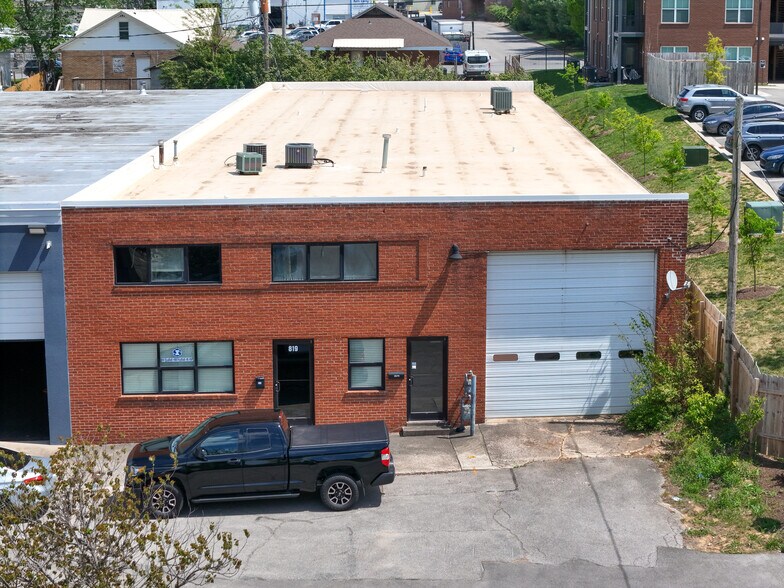 Primary Photo Of 819 Porter Pl, Lexington Warehouse For Lease