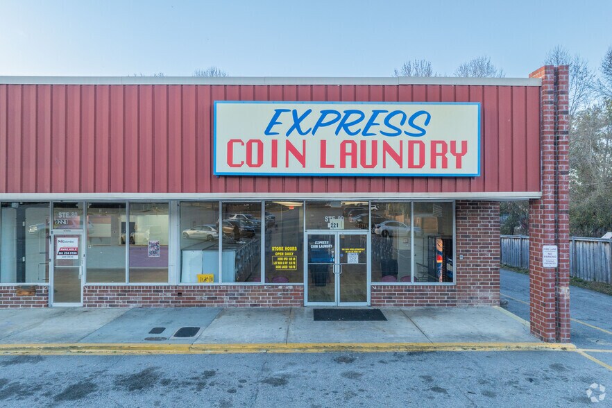 More Photos Of 9221 Two Notch Rd, Columbia Storefront For Sale