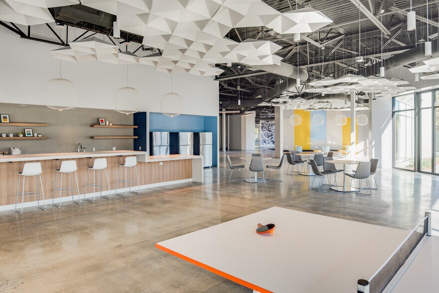 More Photos Of 2125 O'Nel Dr, San Jose Research And Development For Lease