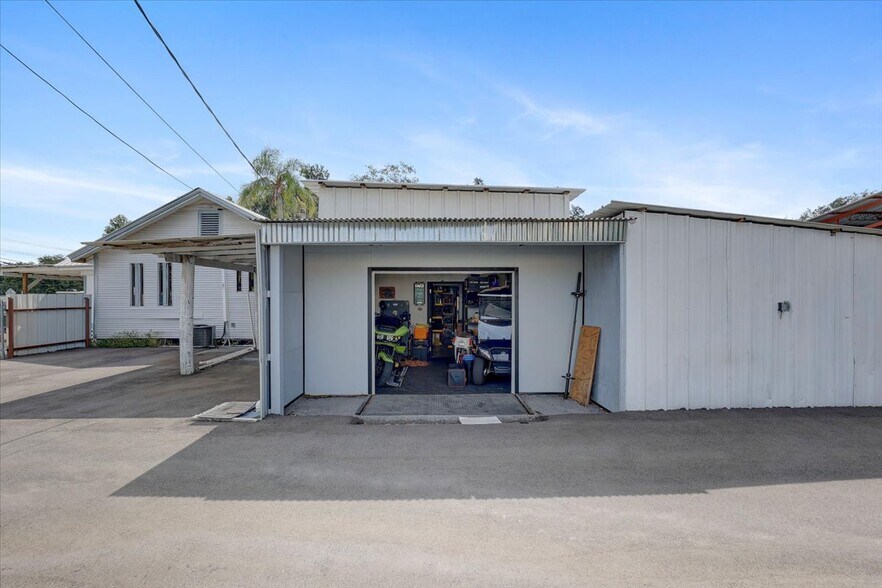 More Photos Of 11309 E US Highway 92, Seffner Flex For Sale