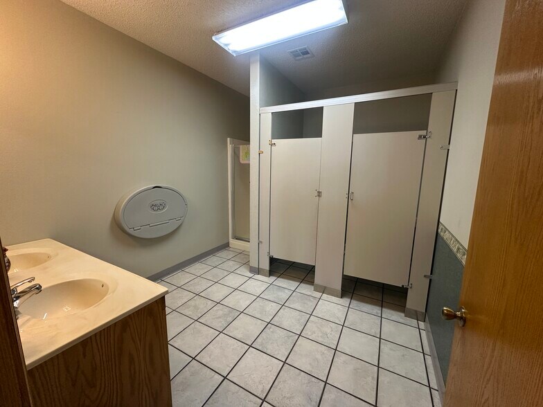 More Photos Of 3906 CR 2600, Dearing Specialty For Sale