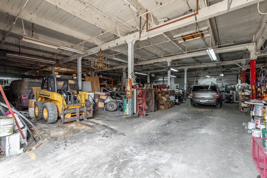 More Photos Of 104 Monterey Street, Cowan Industrial For Sale