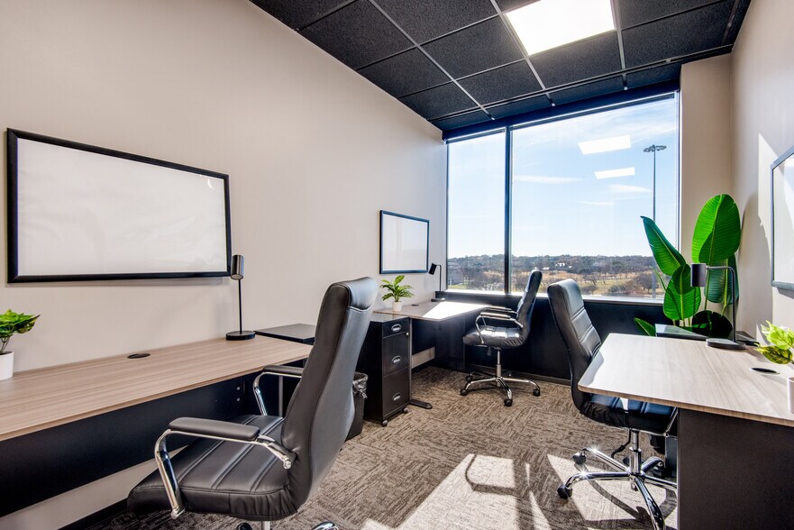 More Photos Of 511 E John Carpenter Fwy, Irving Coworking Space